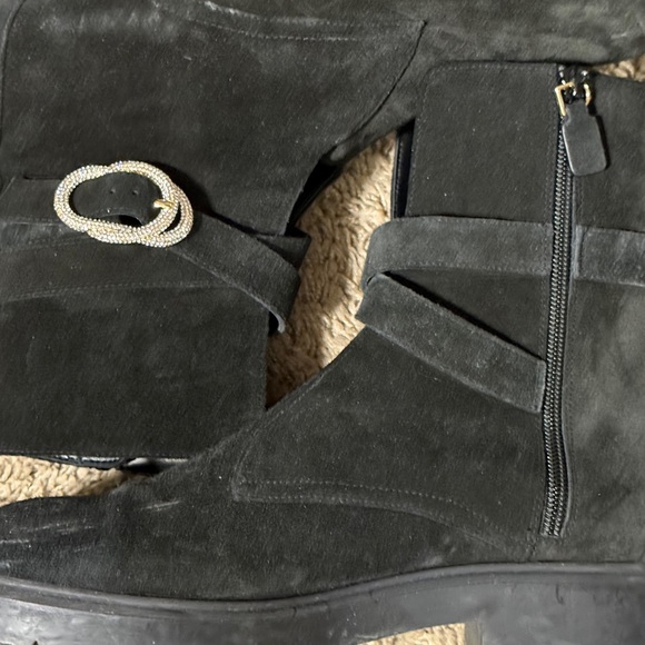 NEW STUART WEITZMAN 32MM Crystal Buckle Suede Ankle Boots - Picture 8 of 13